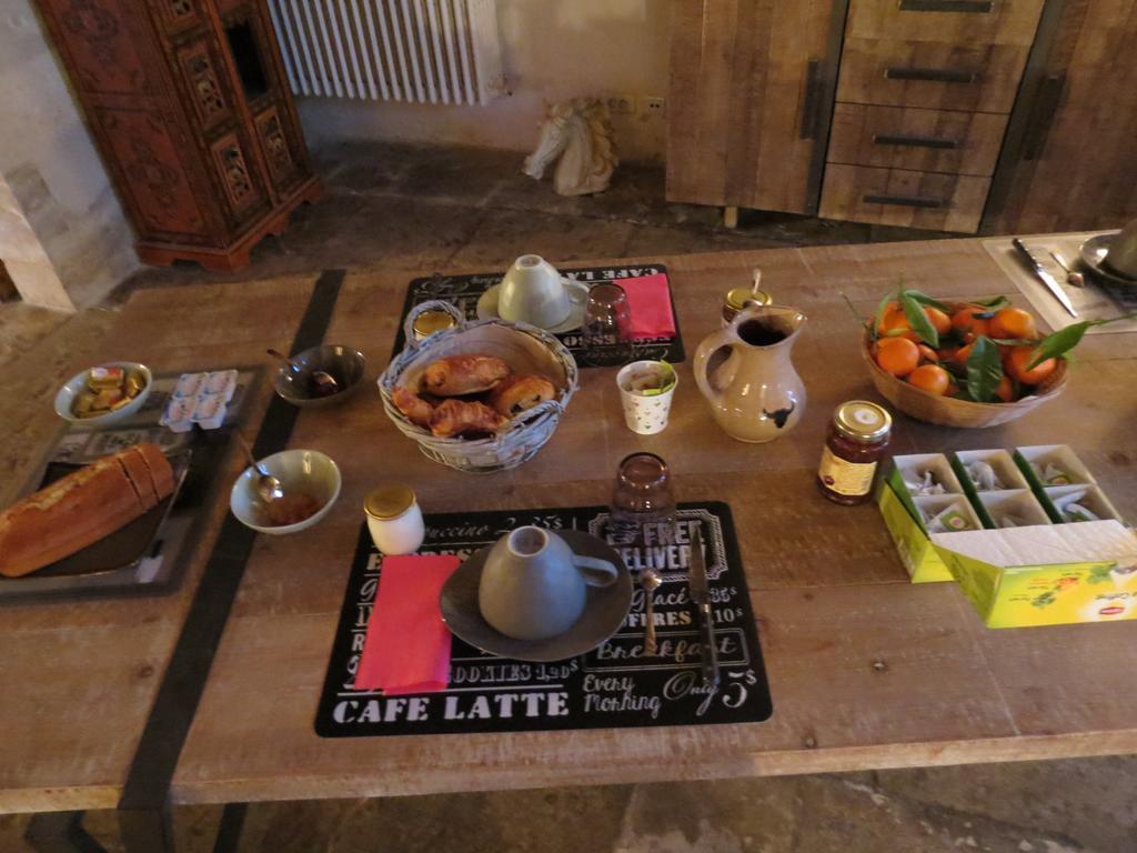 B&B Mas Les Lecques Beaucaire  Exteriér fotografie