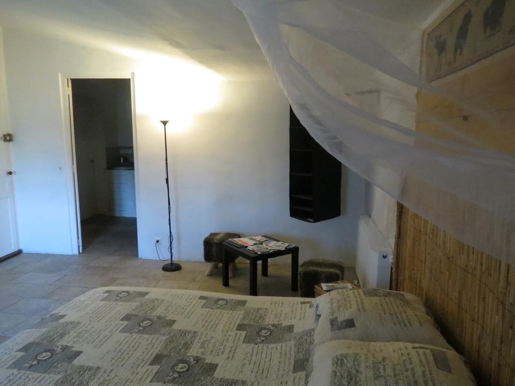 B&B Mas Les Lecques Beaucaire  Exteriér fotografie
