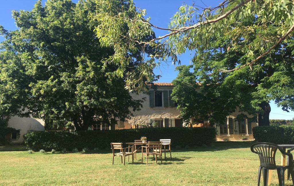 B&B Mas Les Lecques Beaucaire  Exteriér fotografie